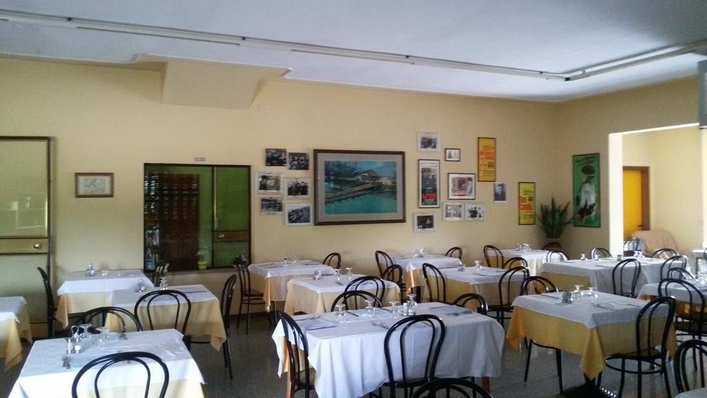 Albergo Del Po Viadana ภายนอก รูปภาพ