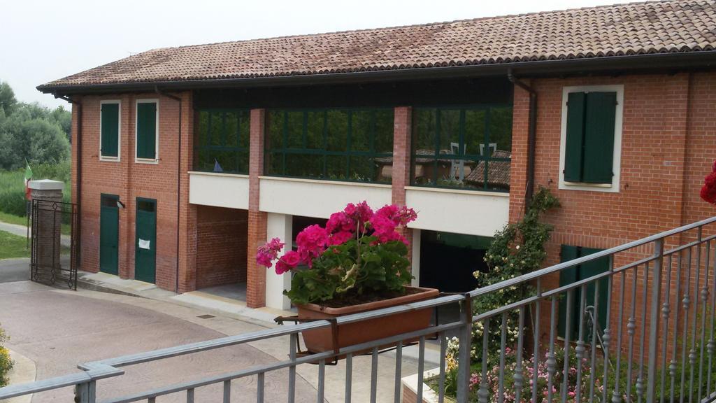 Albergo Del Po Viadana ภายนอก รูปภาพ