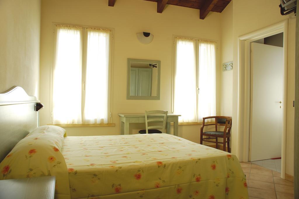 Albergo Del Po Viadana ภายนอก รูปภาพ